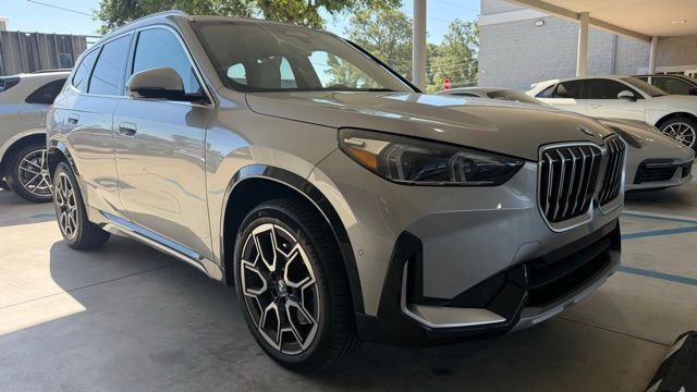 Used 2023 BMW X1 xDrive28i w/ Premium Package image 3