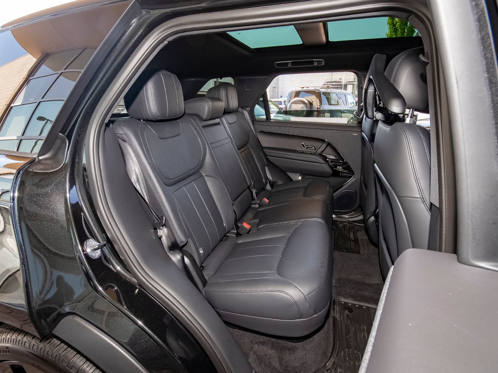 New 2026 Land Rover Range Rover Sport Dynamic SE AWD/4WD image 44