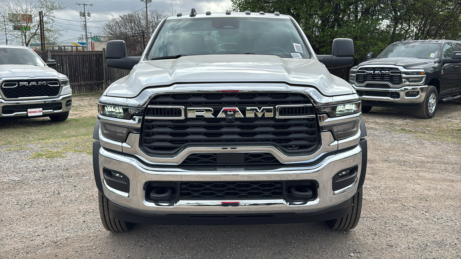 New 2026 RAM 5500 Tradesman w/ Chrome Appearance Group image 2