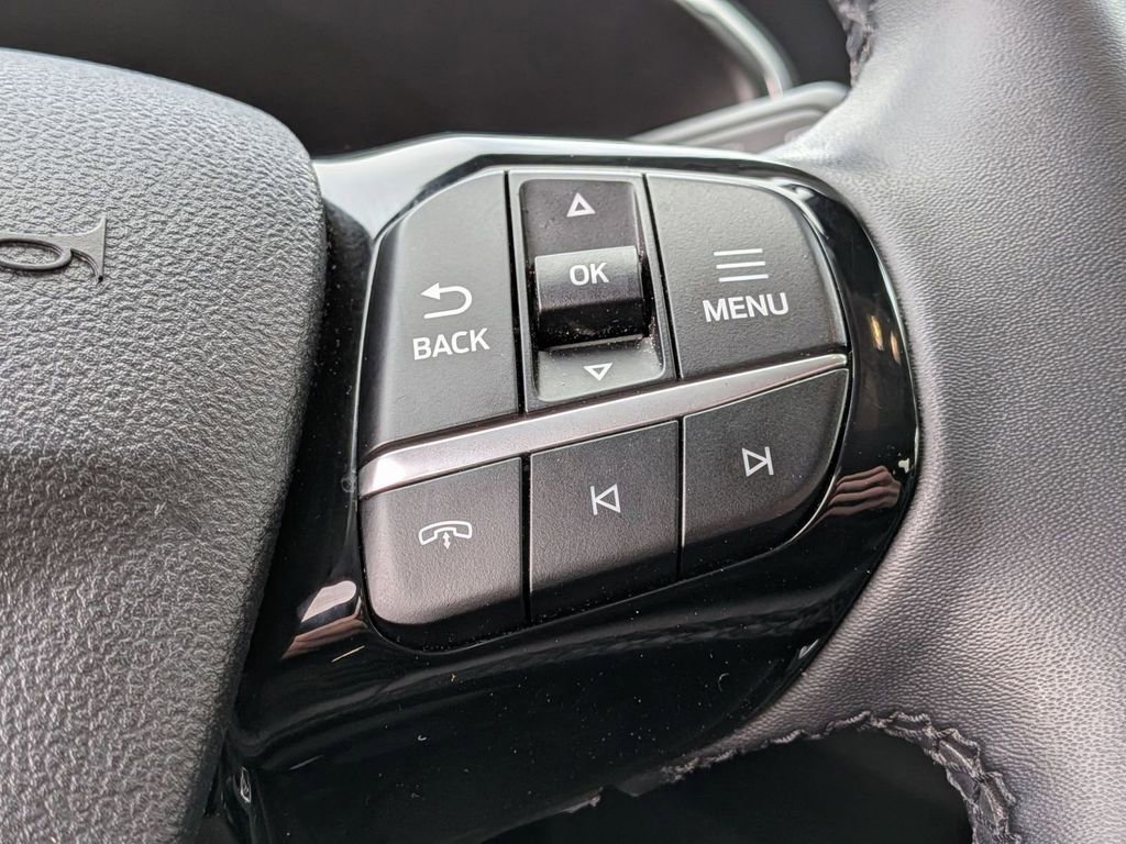 Used 2024 Ford Escape Platinum AWD/4WD image 19