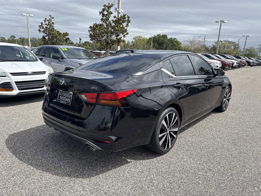 Certified 2021 Nissan Altima 2.5 SR image 4
