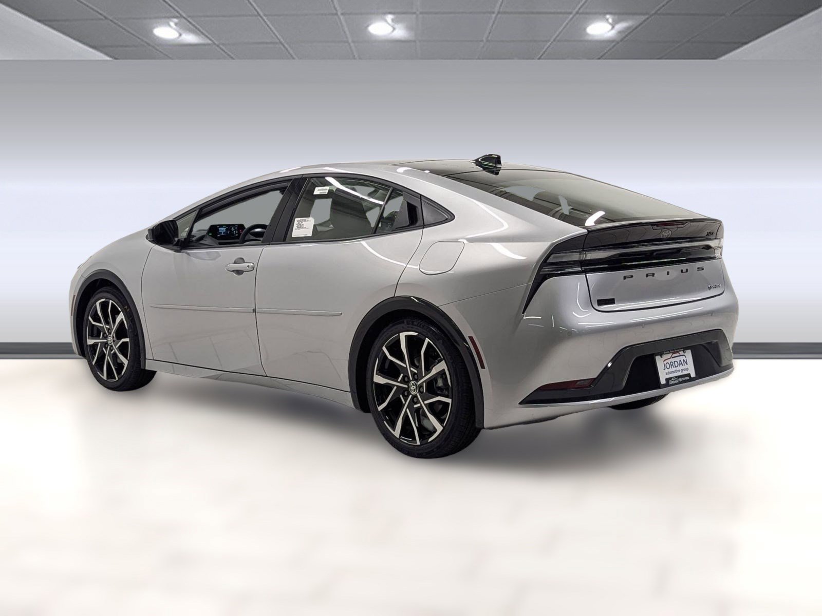 New 2026 Toyota Prius Plug-In Hybrid image 2