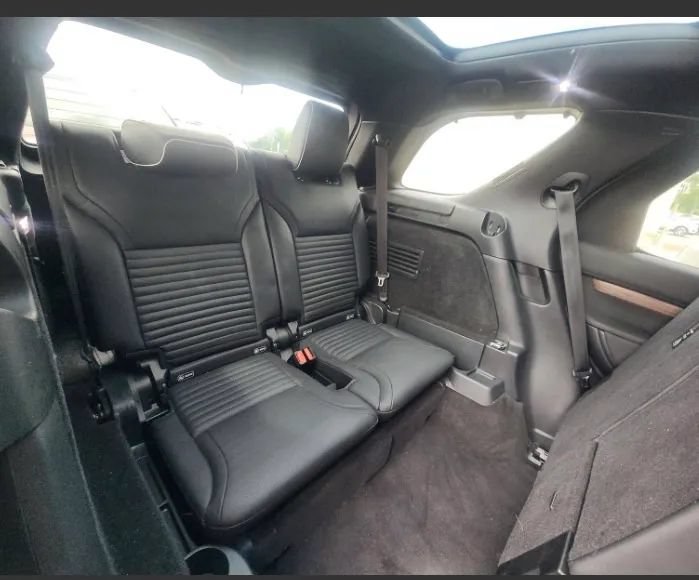 Used 2020 Land Rover Discovery HSE AWD/4WD image 8