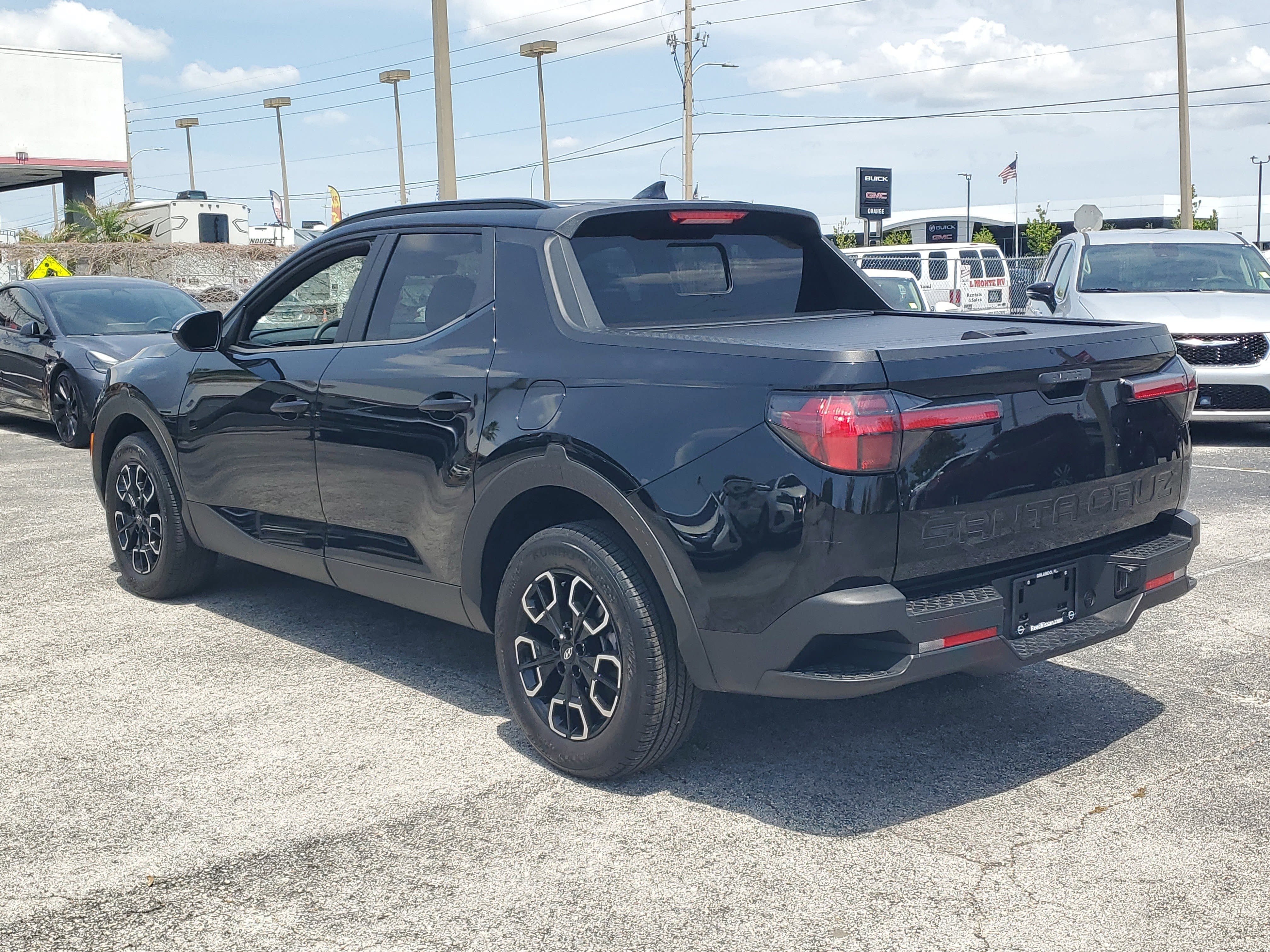 Used 2022 Hyundai Santa Cruz SEL w/ Activity Package FWD image 6