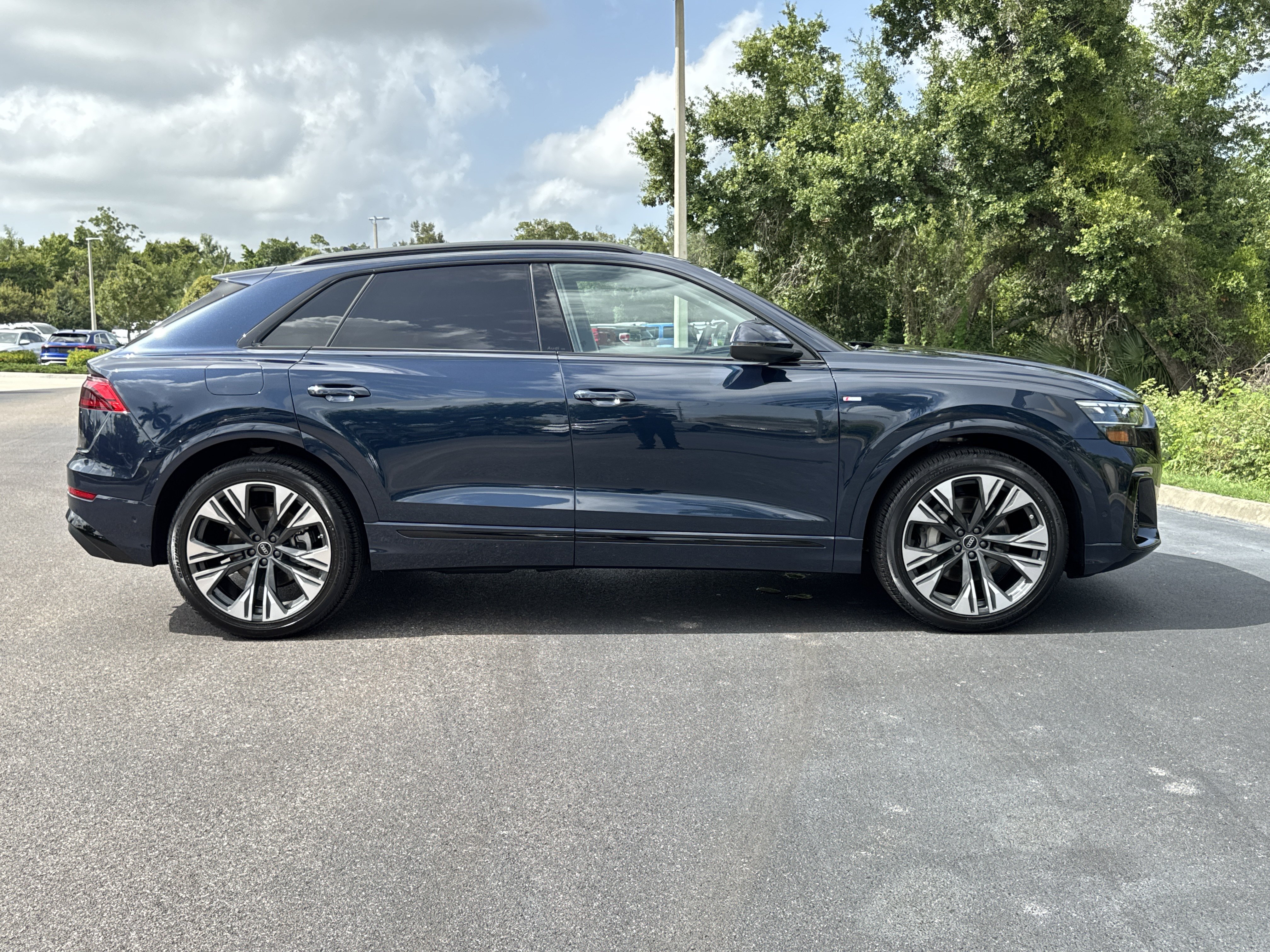 Used 2026 Audi Q8 Premium Plus w/ Premium Plus Package AWD/4WD image 3