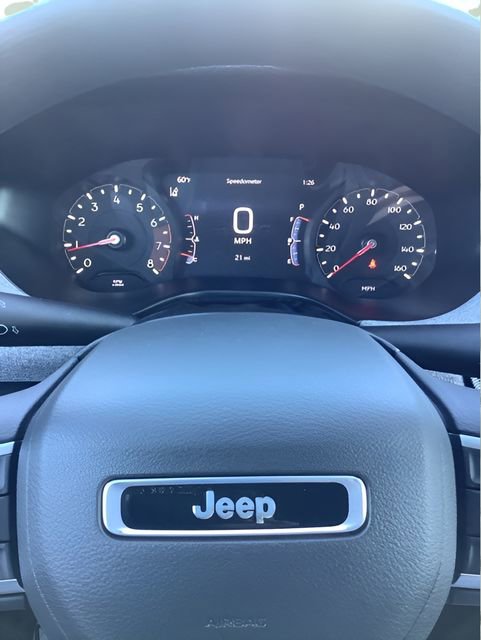 Certified 2025 Jeep Compass Sport image 8