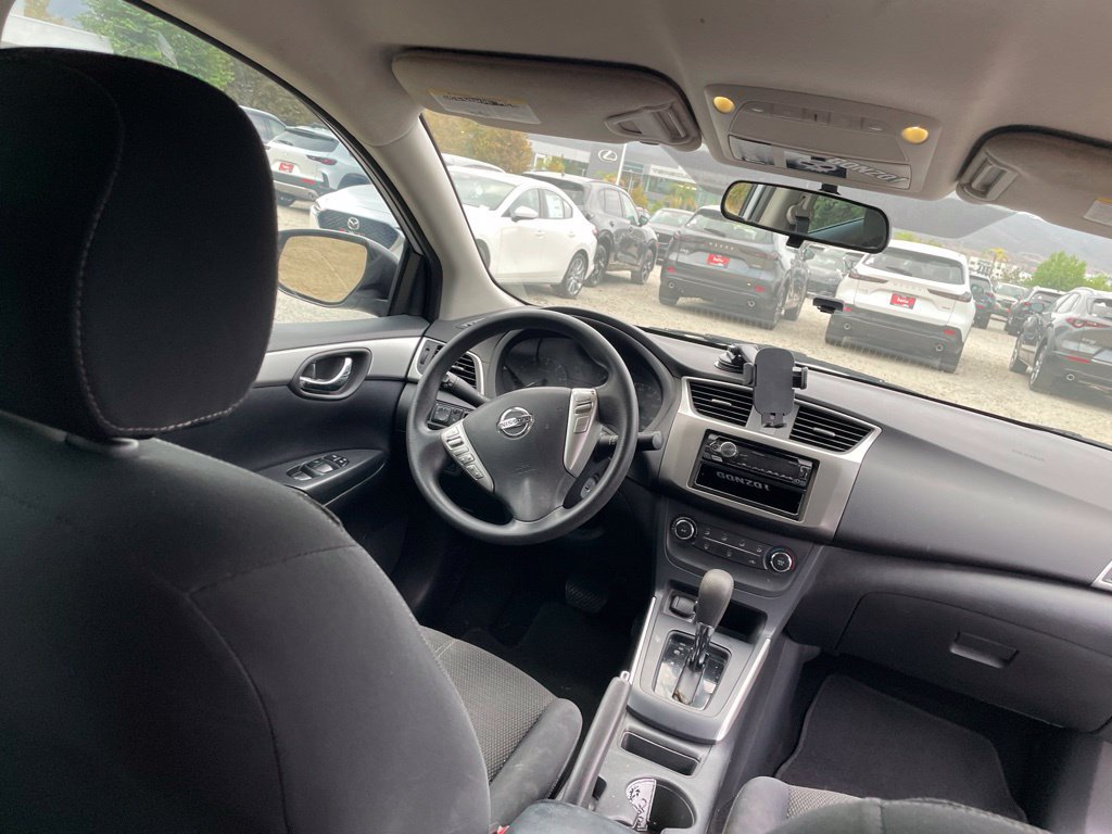 Used 2016 Nissan Sentra S FWD image 10