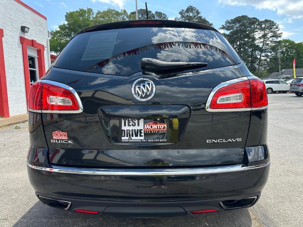 Used 2017 Buick Enclave Leather FWD image 6