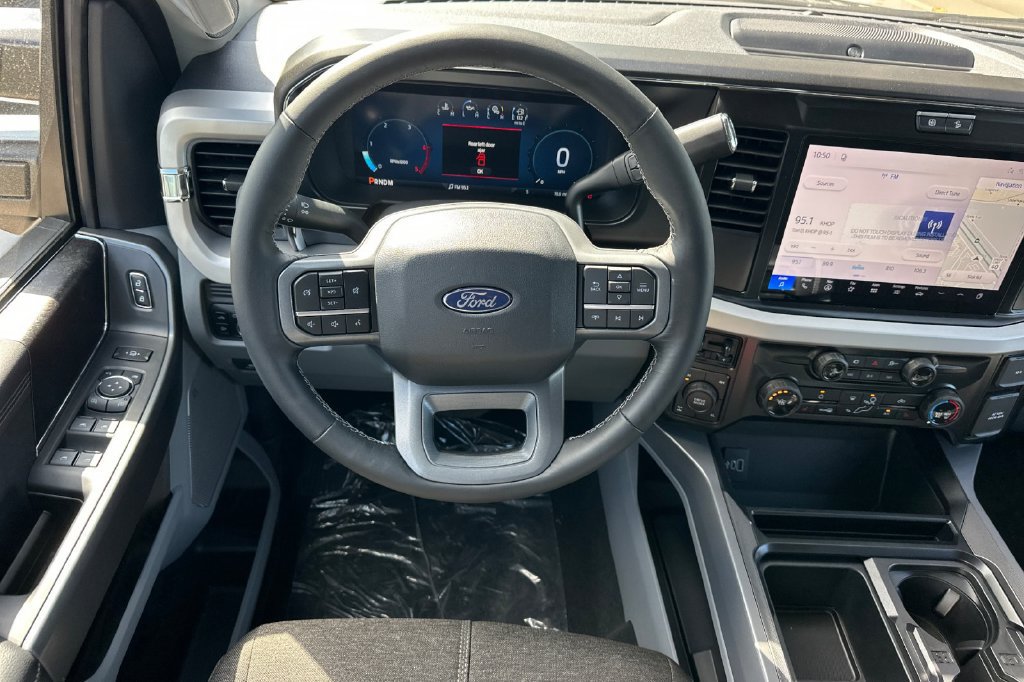 New 2027 Ford F250 XLT w/ XLT Premium Package AWD/4WD image 14