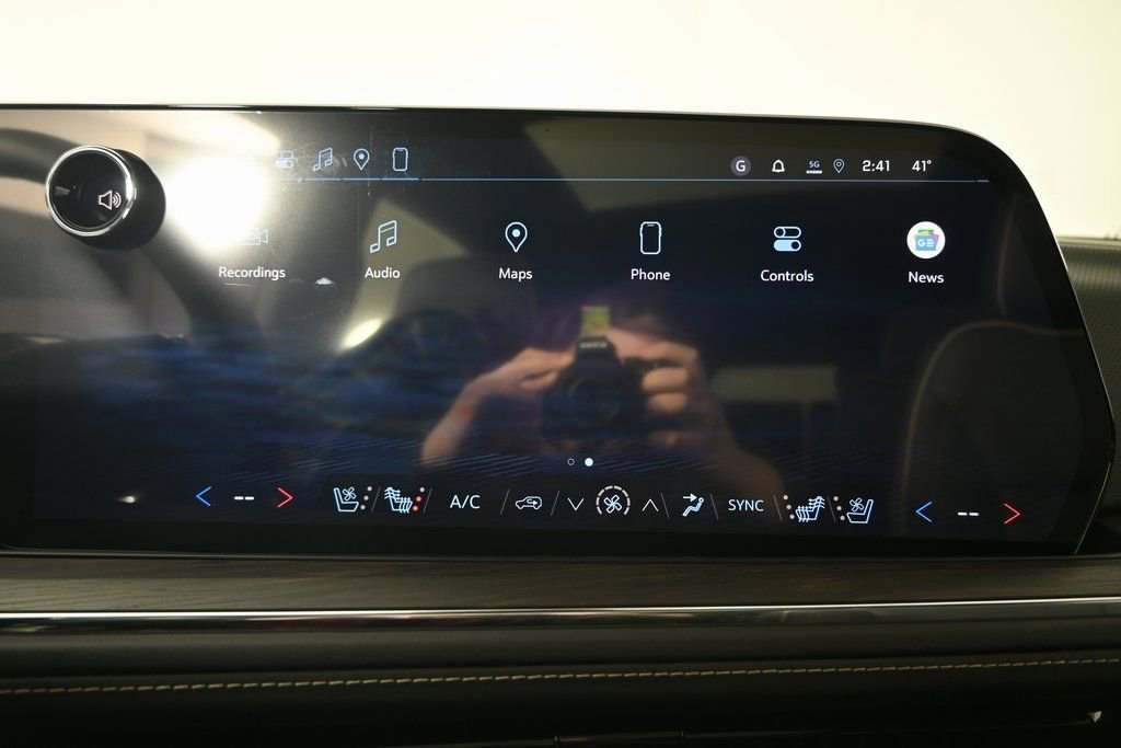 New 2026 Chevrolet Suburban Premier w/ Sun And Tow Package image 28