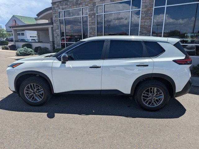 Used 2023 Nissan Rogue S AWD/4WD image 2