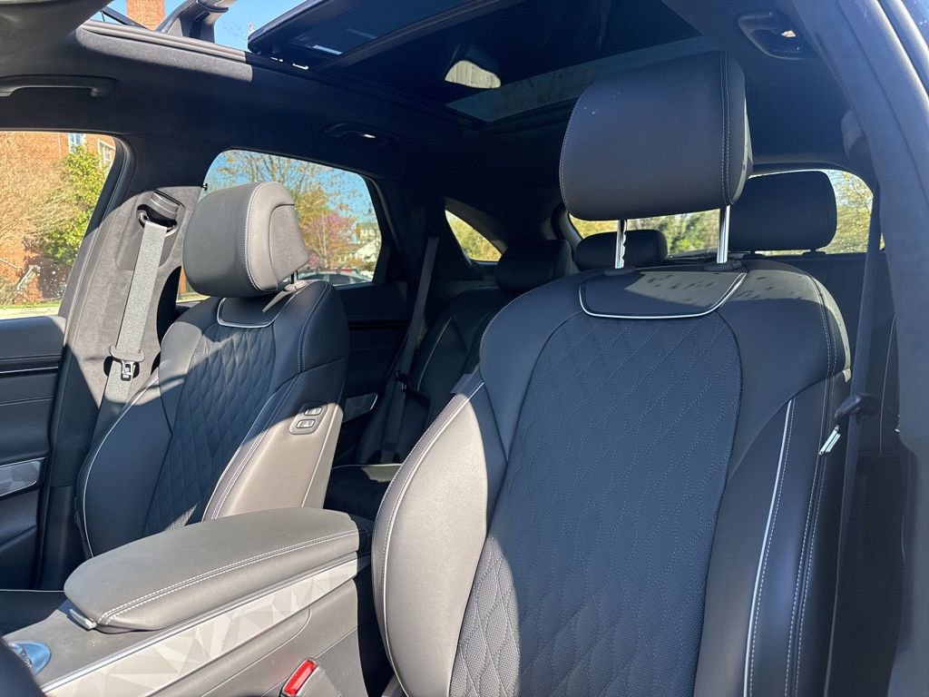 Certified 2024 Genesis GV70 3.5T Sport w/ Sport Advanced Package image 14