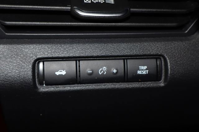 Used 2024 Nissan Altima 2.5 SV FWD image 18