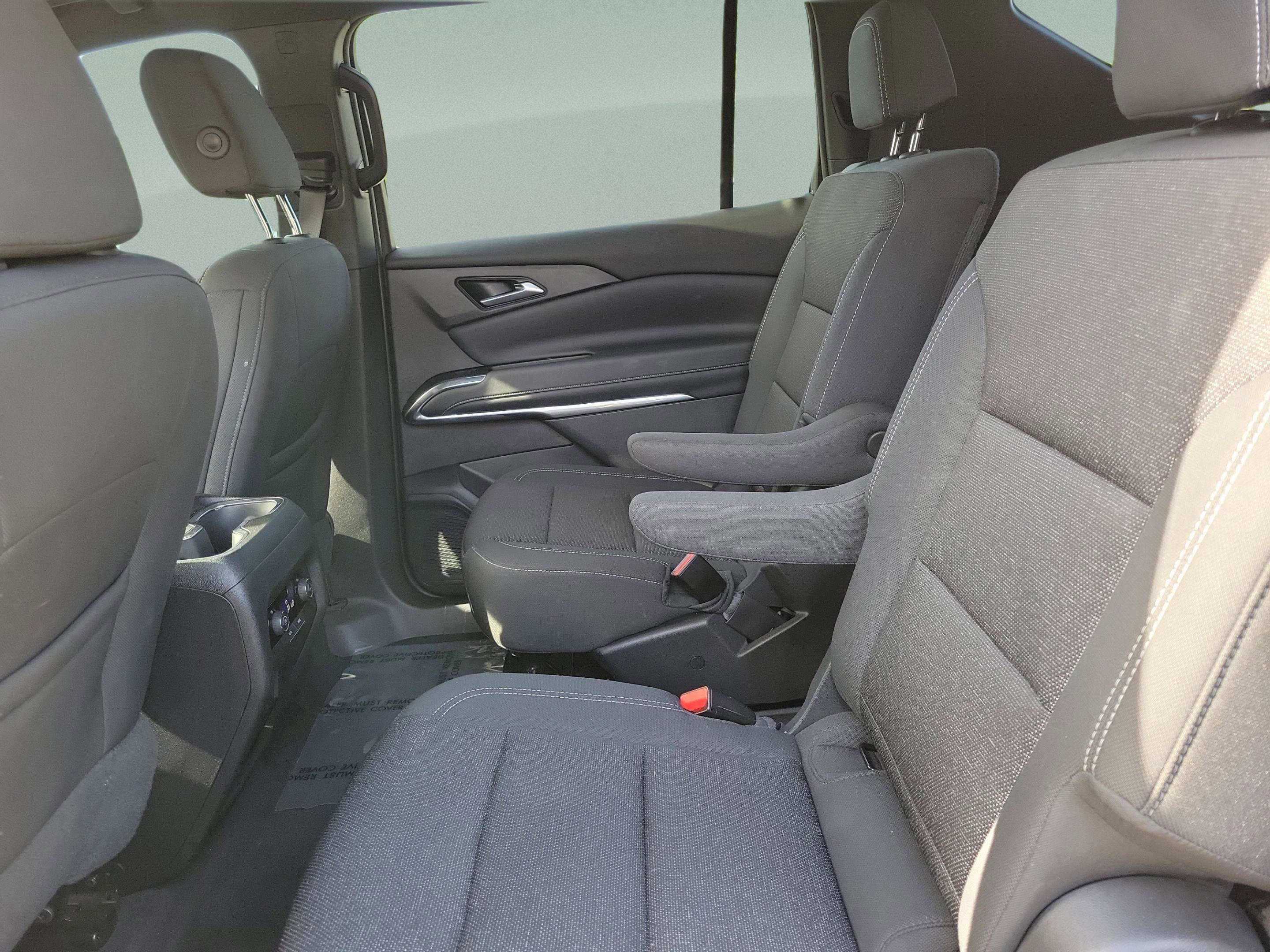 Used 2024 Chevrolet Traverse LT FWD image 26