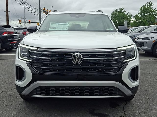 New 2026 Volkswagen Atlas Peak Edition AWD/4WD image 2