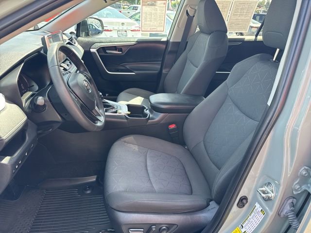 Certified 2023 Toyota RAV4 XLE w/ Convenience Package FWD image 23
