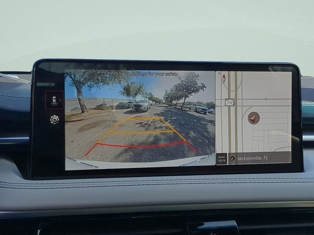 Used 2025 Genesis G70 2.5T image 18