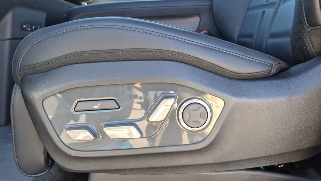 New 2026 Kia EV9 Land image 12