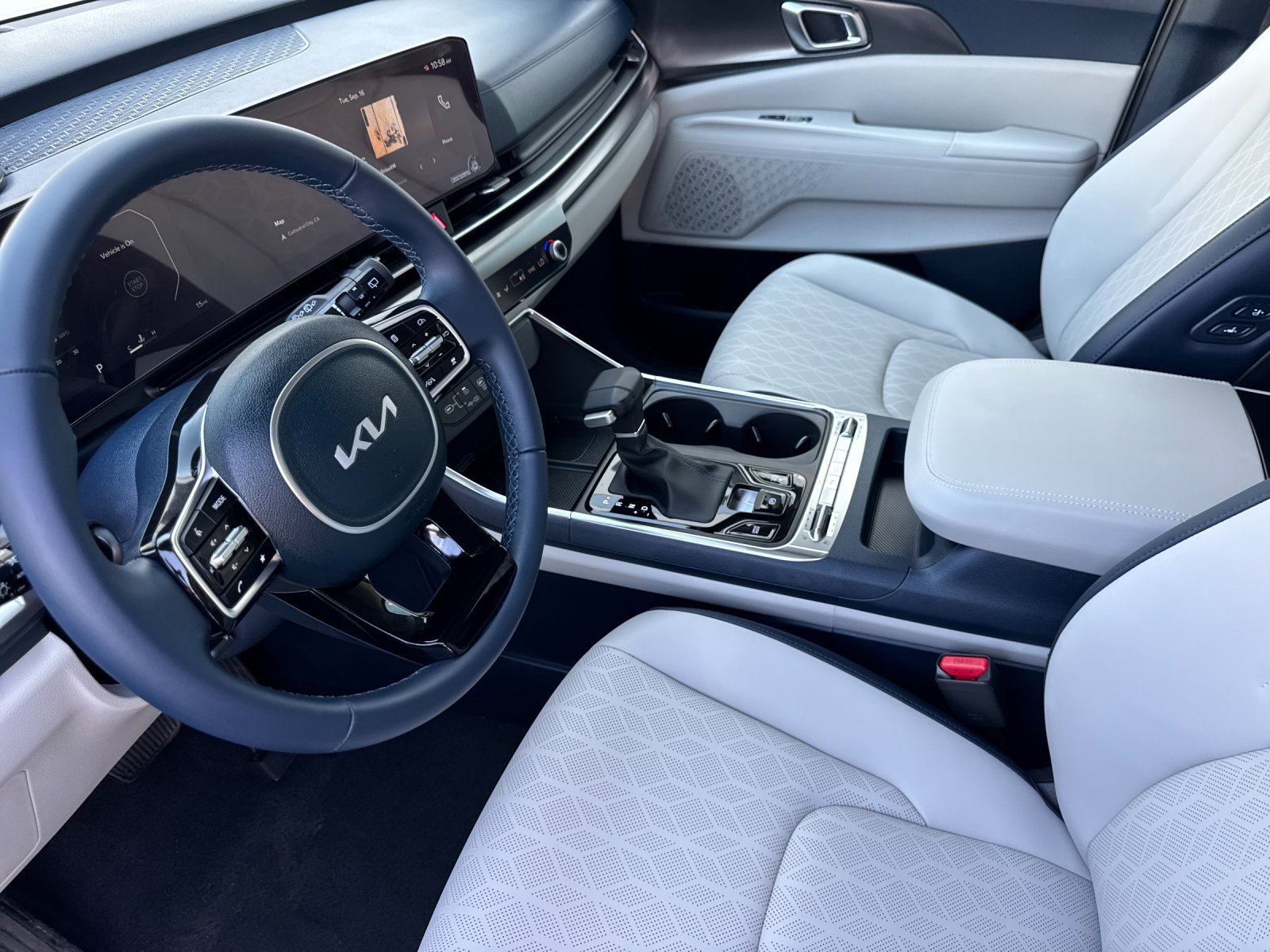 New 2026 Kia Carnival SX image 9