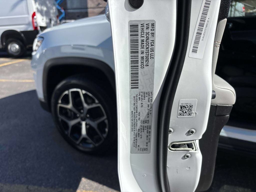 Used 2025 Jeep Compass Limited AWD/4WD image 32