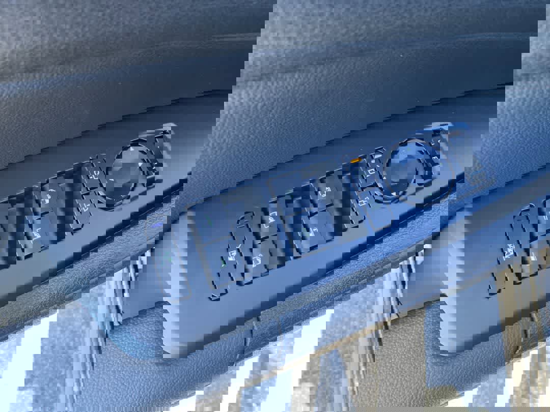 New 2026 Kia Sportage EX w/ EX Panorama Roof Package image 13