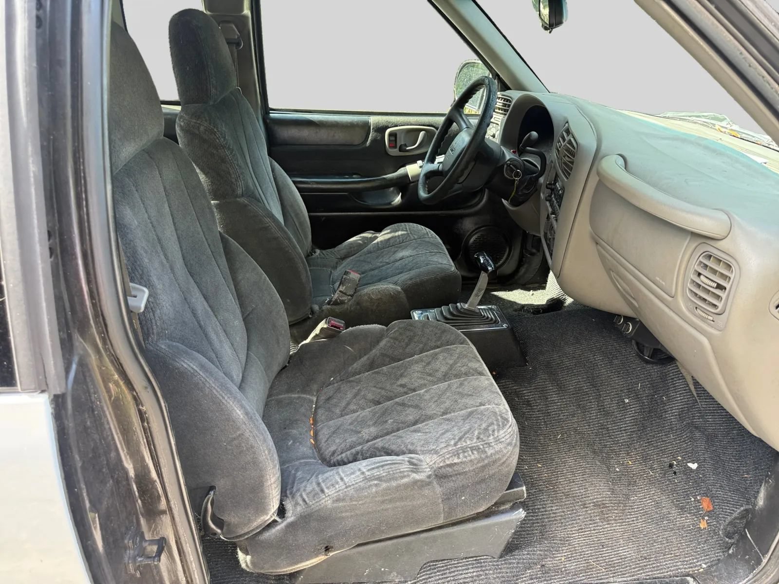 Used 2000 GMC Sonoma SLS w/ SLS Super Spec Pkg 3 RWD image 15