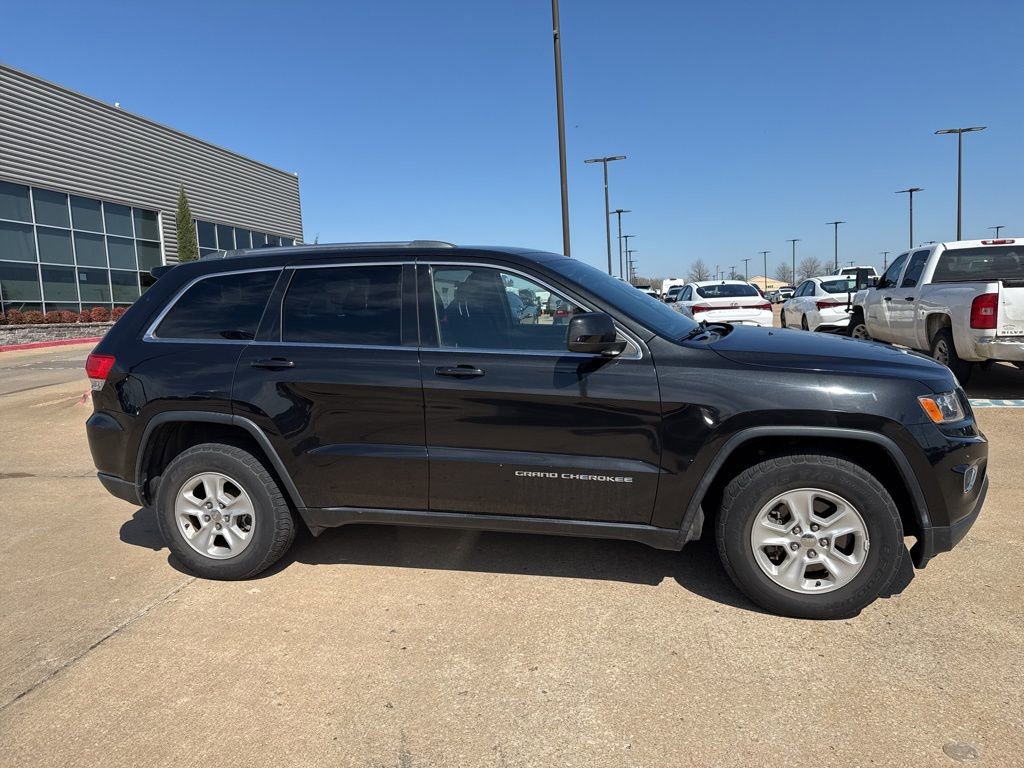 Used 2015 Jeep Grand Cherokee Laredo w/ Quick Order Package 23E image 2