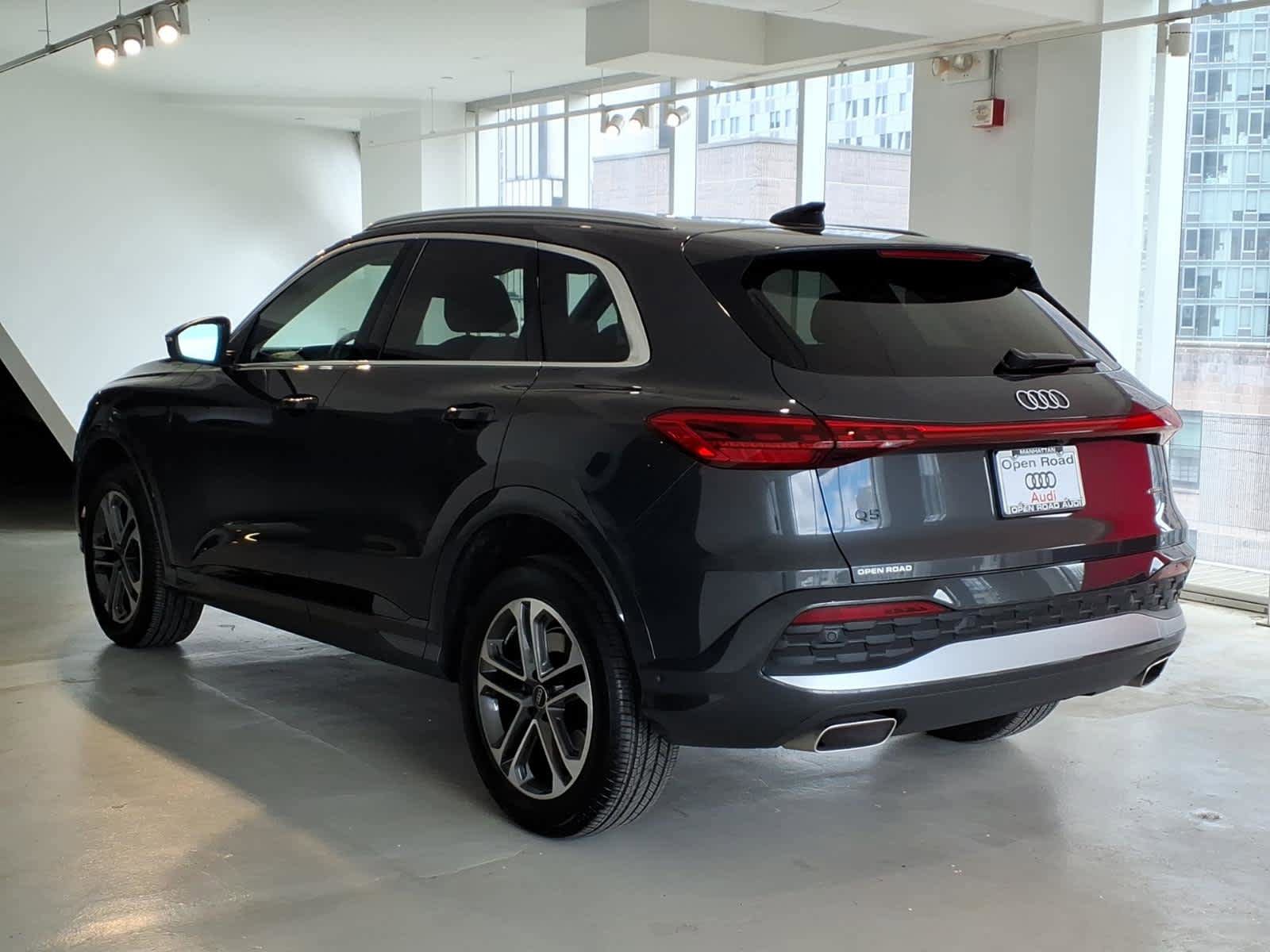 Used 2025 Audi Q5 Premium w/ Convenience Package AWD/4WD image 6