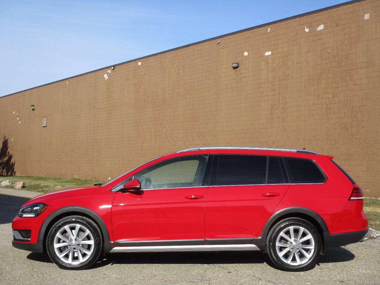 Used 2018 Volkswagen Golf Alltrack SE image 68