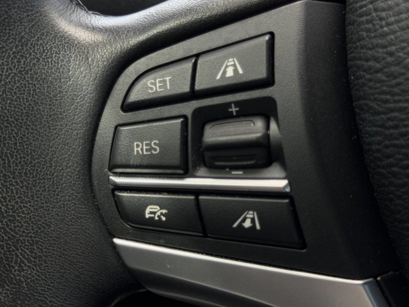 Used 2019 BMW X6 sDrive35i w/ Premium Package RWD image 17