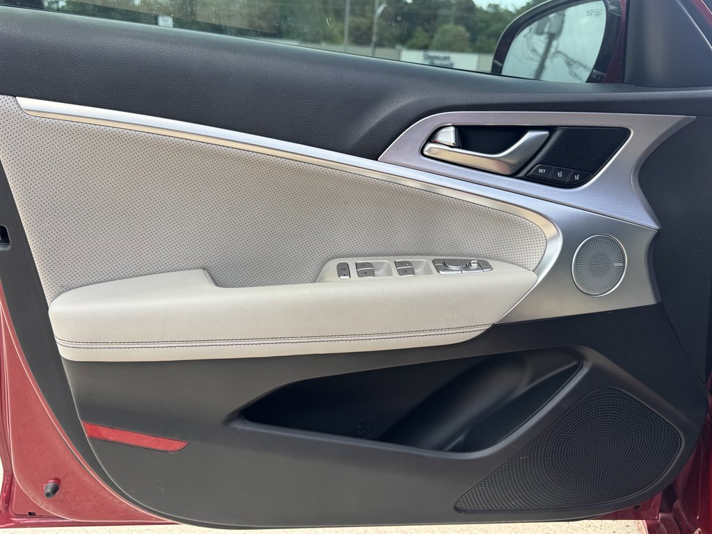 Used 2019 Genesis G70 2.0T Advanced w/ Elite Package AWD/4WD image 13