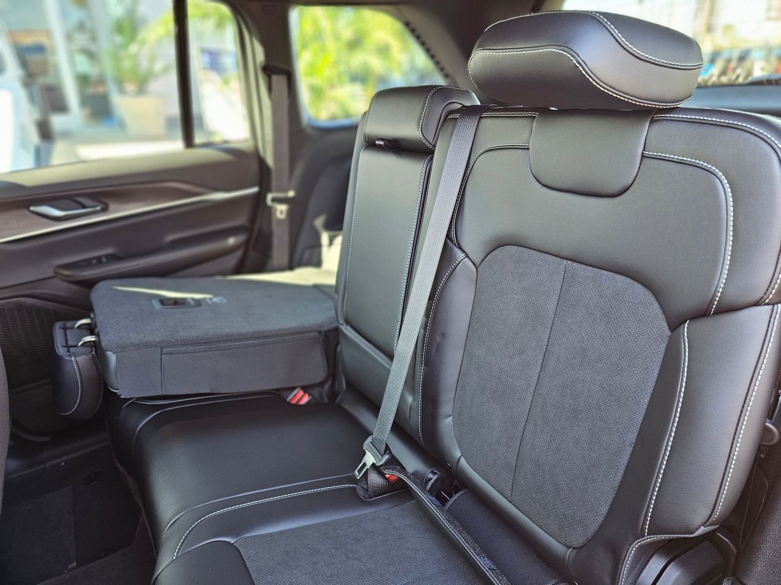 New 2026 Jeep Grand Cherokee Altitude image 23