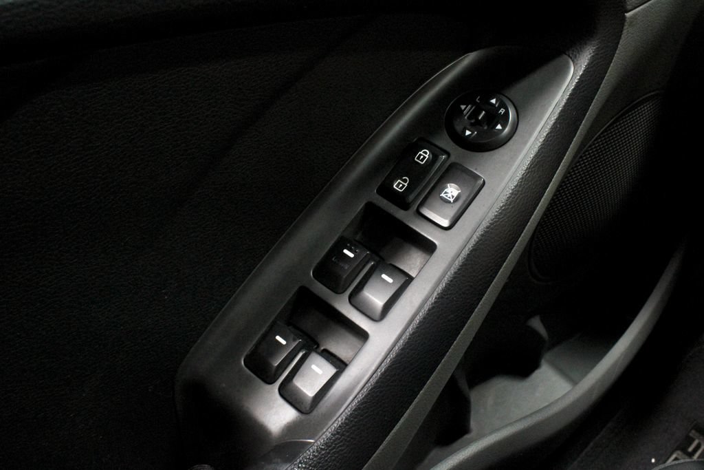 Used 2017 Kia Forte LX FWD image 25