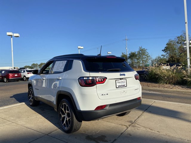 Used 2024 Jeep Compass Limited AWD/4WD image 9