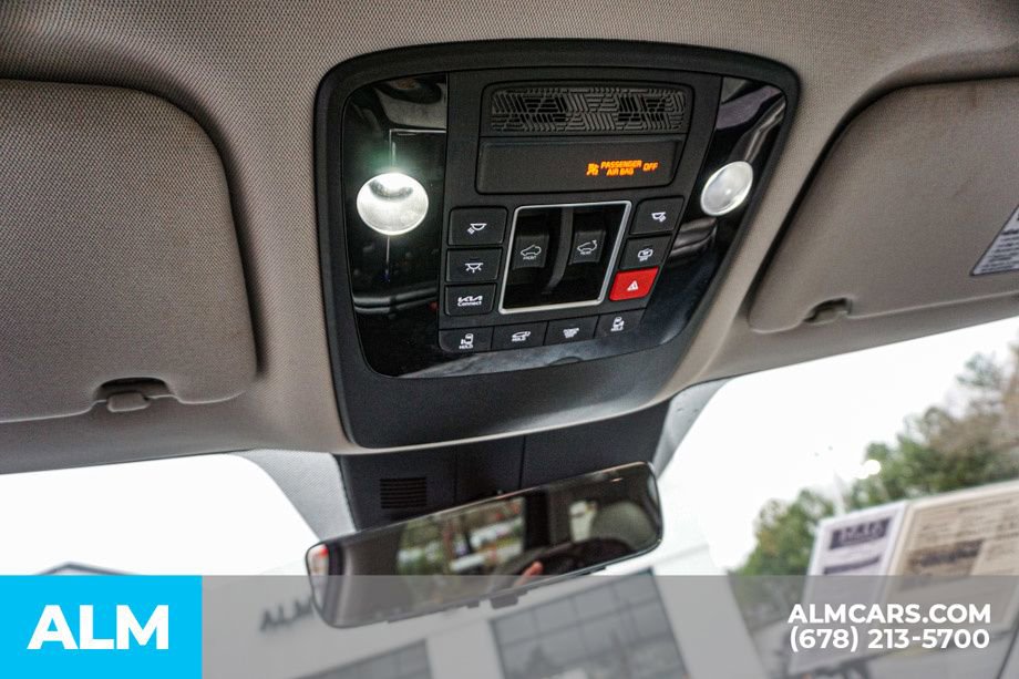 Used 2025 Kia Carnival SX Prestige image 40