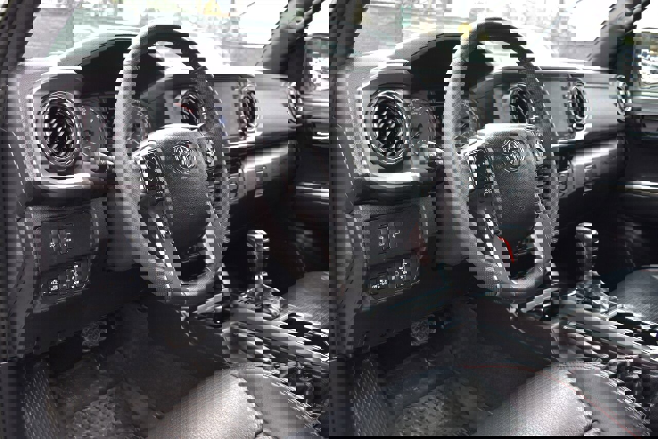 Used 2020 Toyota Tacoma TRD Pro image 3