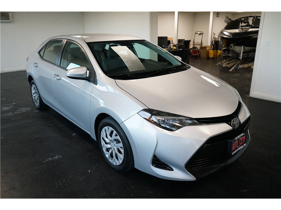 Used 2017 Toyota Corolla LE image 9