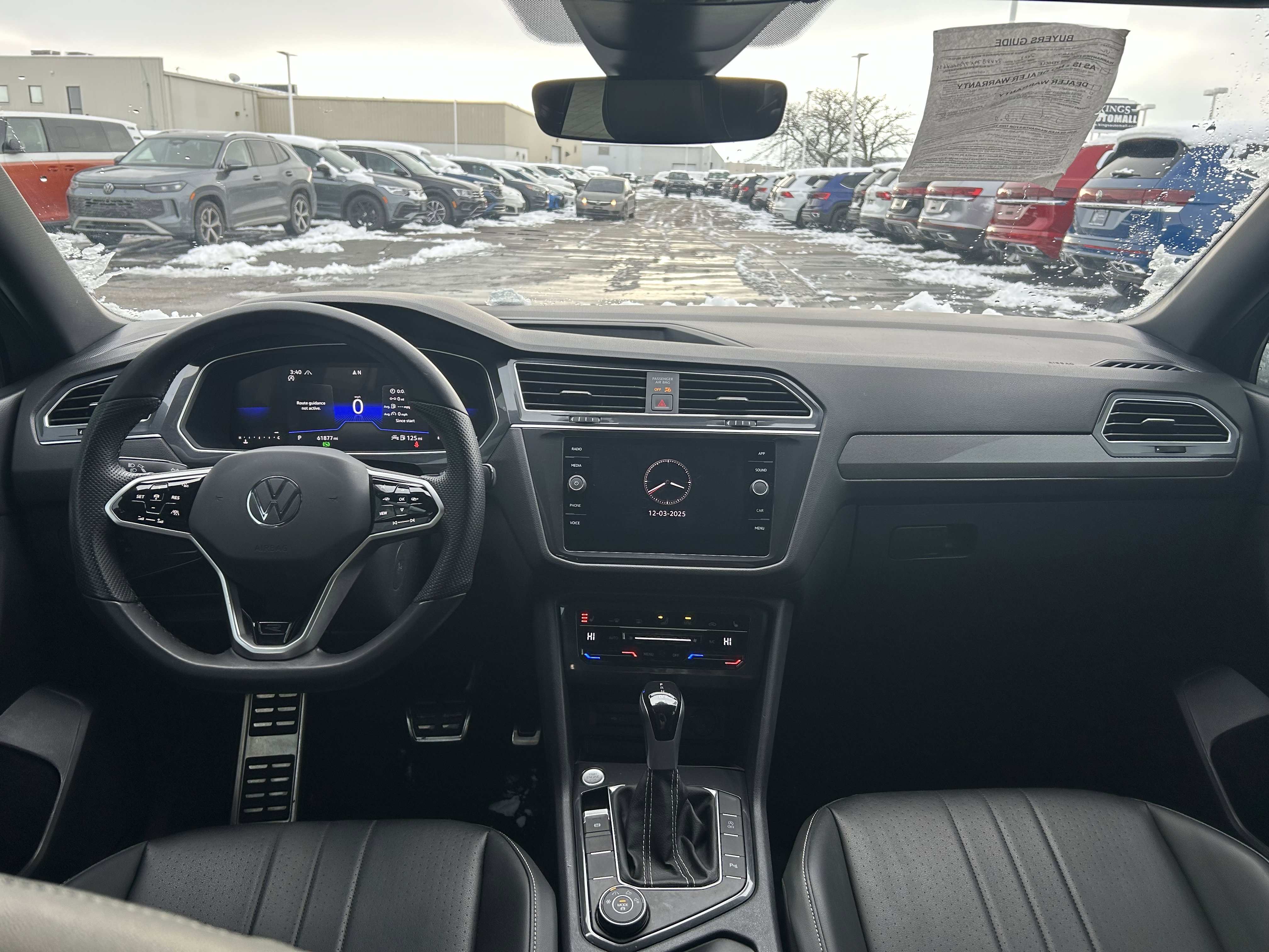 Certified 2023 Volkswagen Tiguan SE R-Line image 9