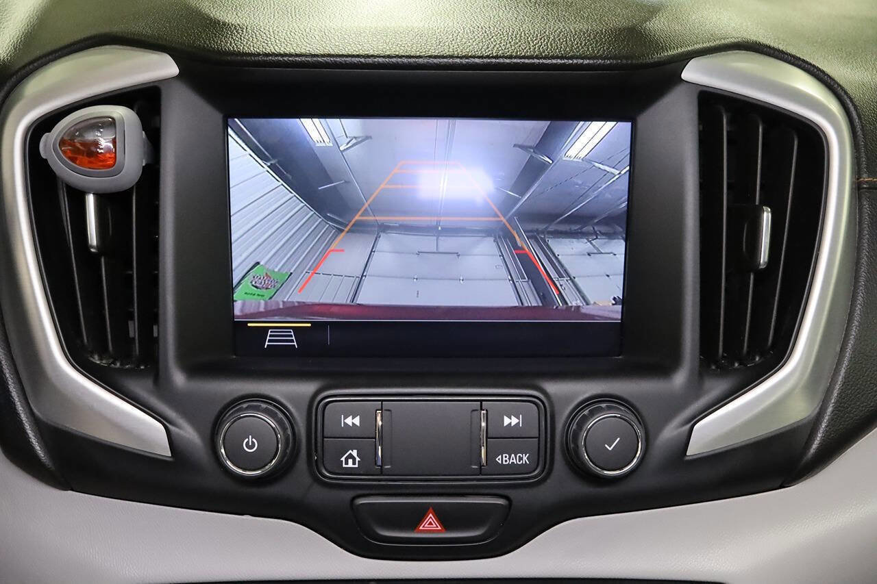 Used 2019 GMC Terrain SLT w/ Preferred Package image 17