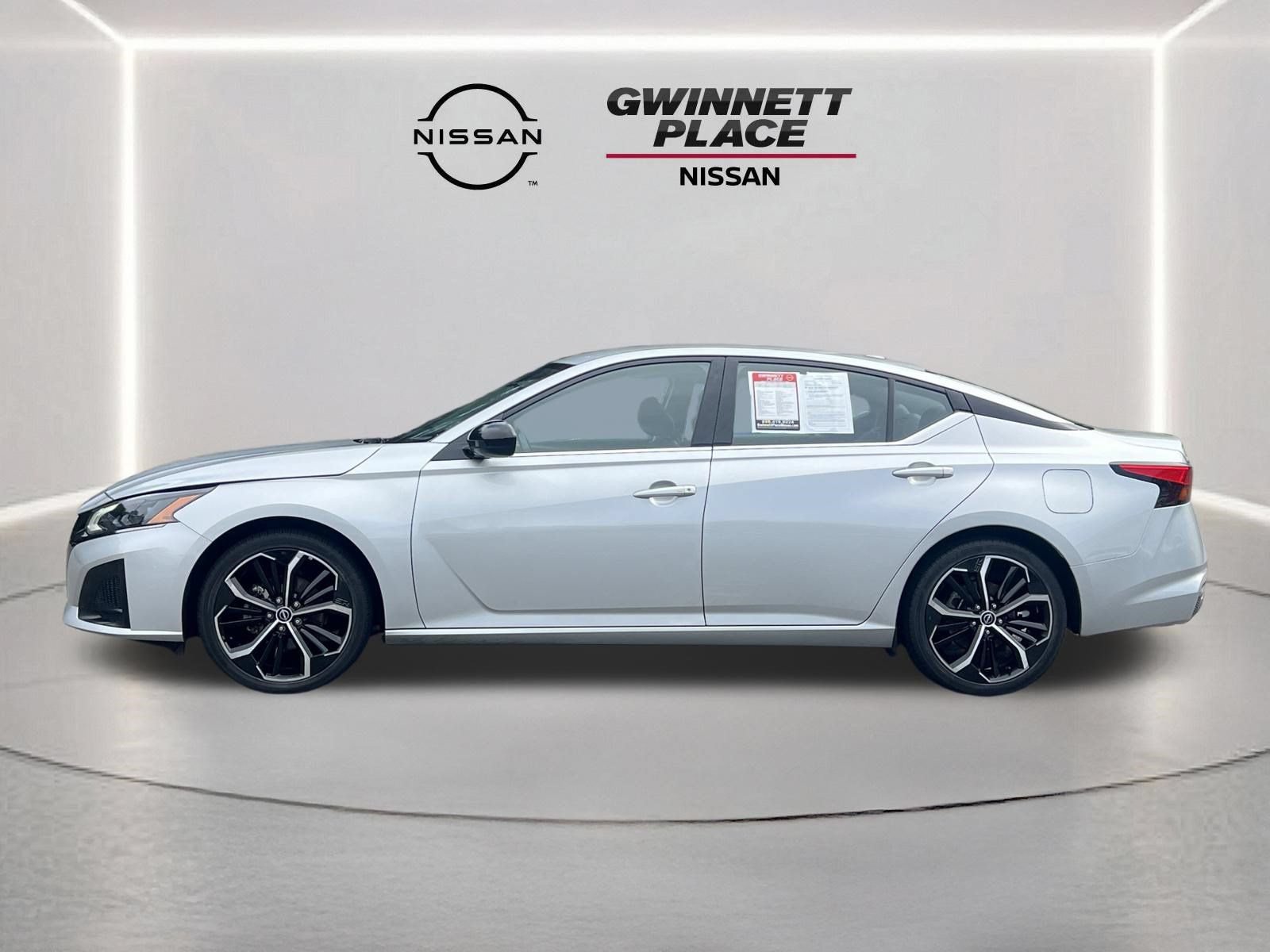 Used 2024 Nissan Altima 2.5 SR FWD image 22