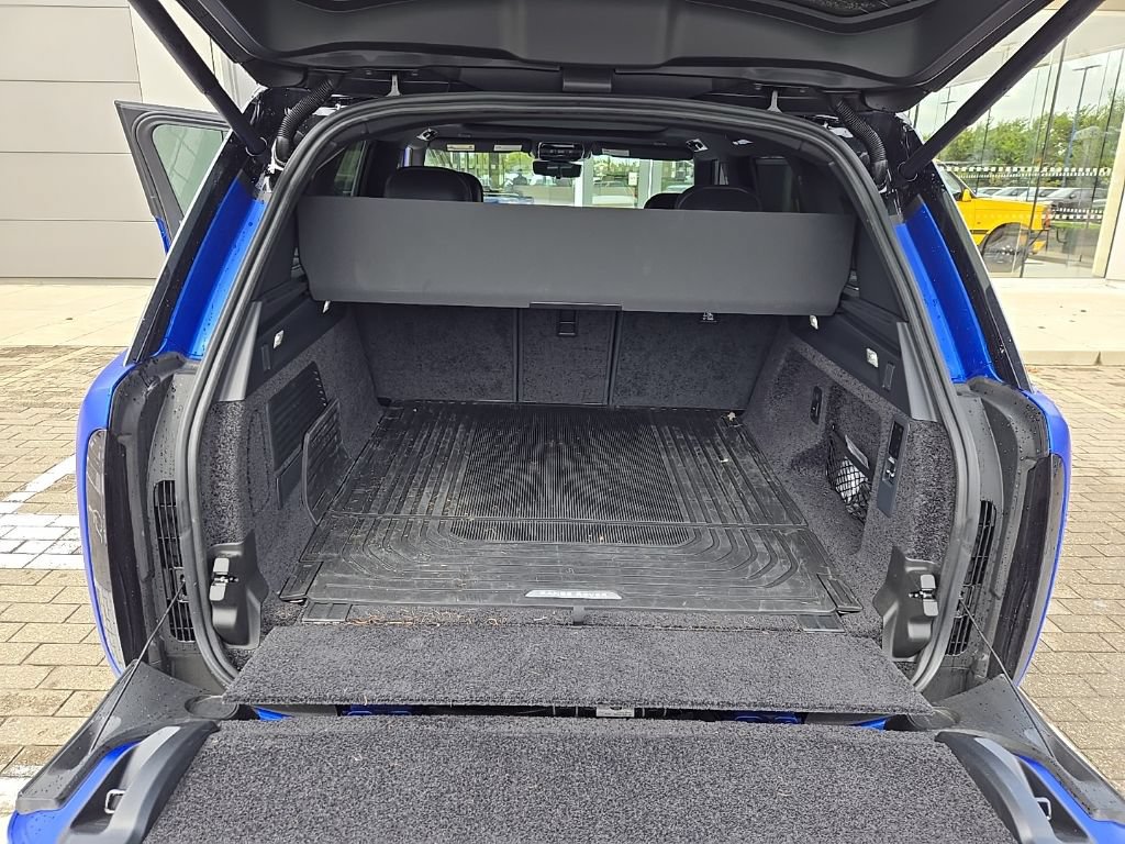 Certified 2025 Land Rover Range Rover SE AWD/4WD image 18