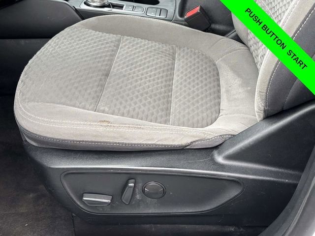 Used 2020 Ford Escape SE image 5