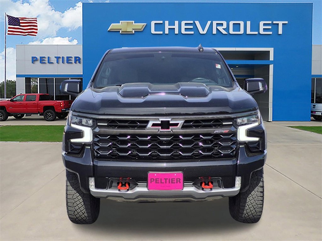 Used 2022 Chevrolet Silverado 1500 ZR2 w/ Technology Package image 2