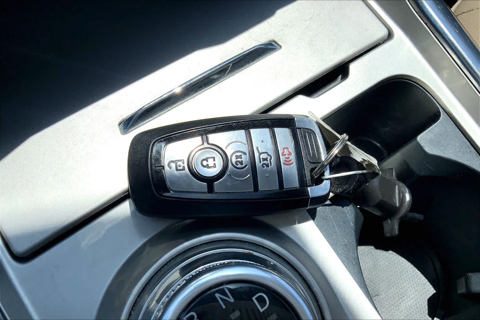 Used 2023 Ford Explorer Limited AWD/4WD image 15