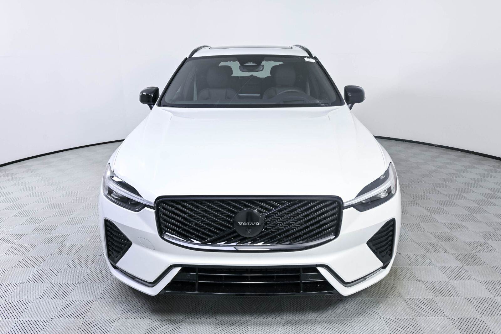 New 2026 Volvo XC60 B5 Ultra w/ Protection Package Premier AWD/4WD image 35