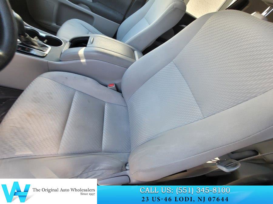 Used 2014 Toyota Highlander LE image 11