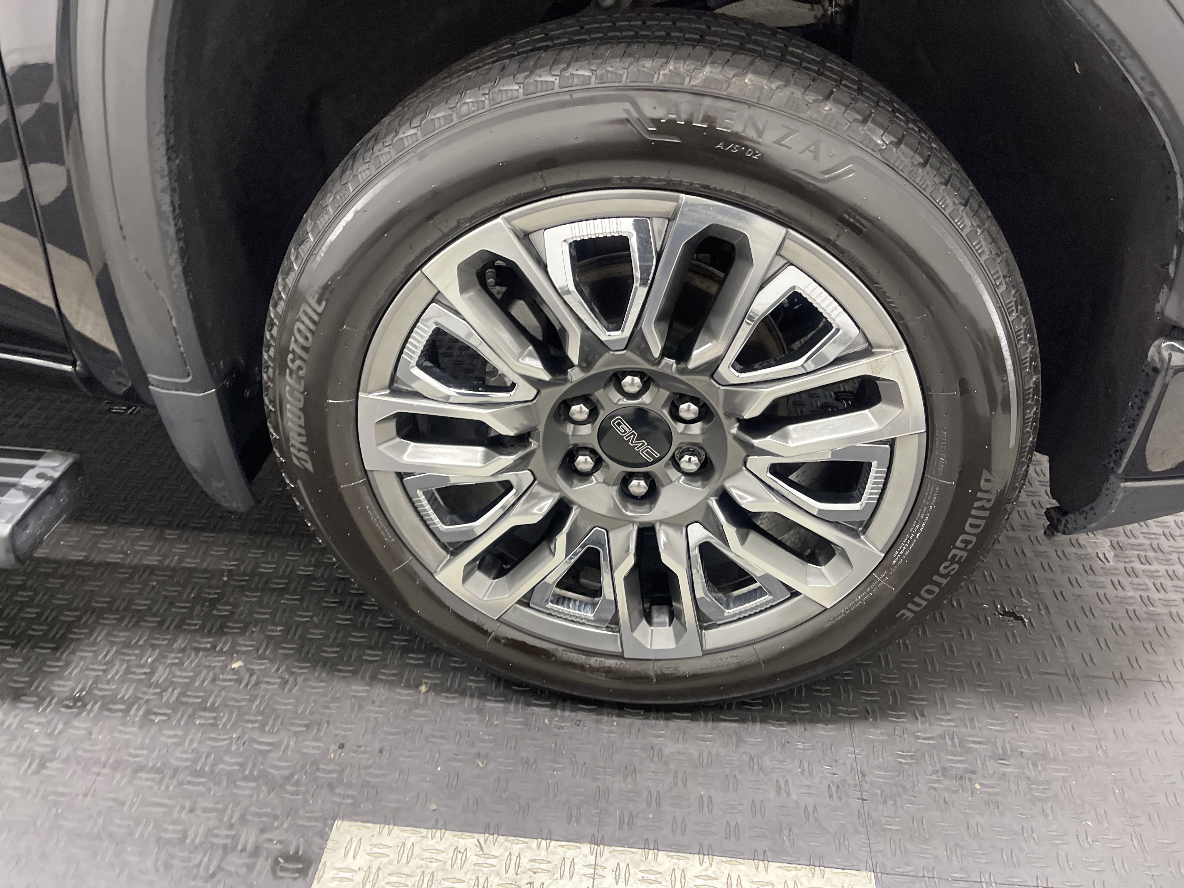 Used 2024 GMC Sierra 1500 Denali Ultimate image 27