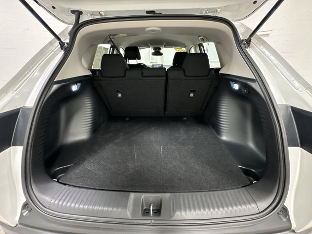 Used 2025 Honda HR-V LX image 15