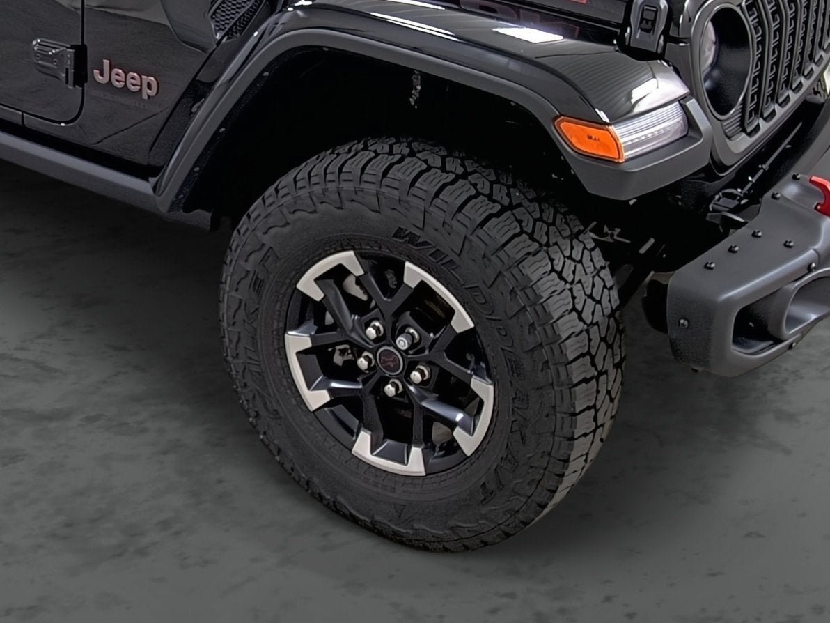 Used 2025 Jeep Gladiator Rubicon w/ Dual Top Group AWD/4WD image 14