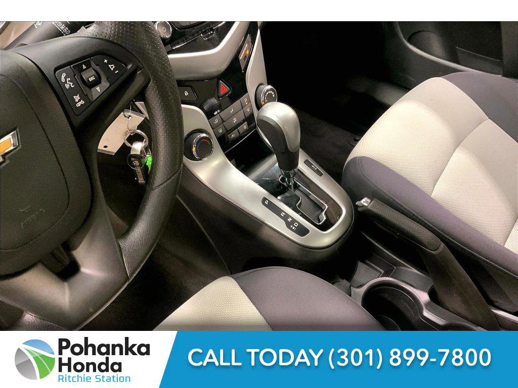 Used 2014 Chevrolet Cruze LS image 15